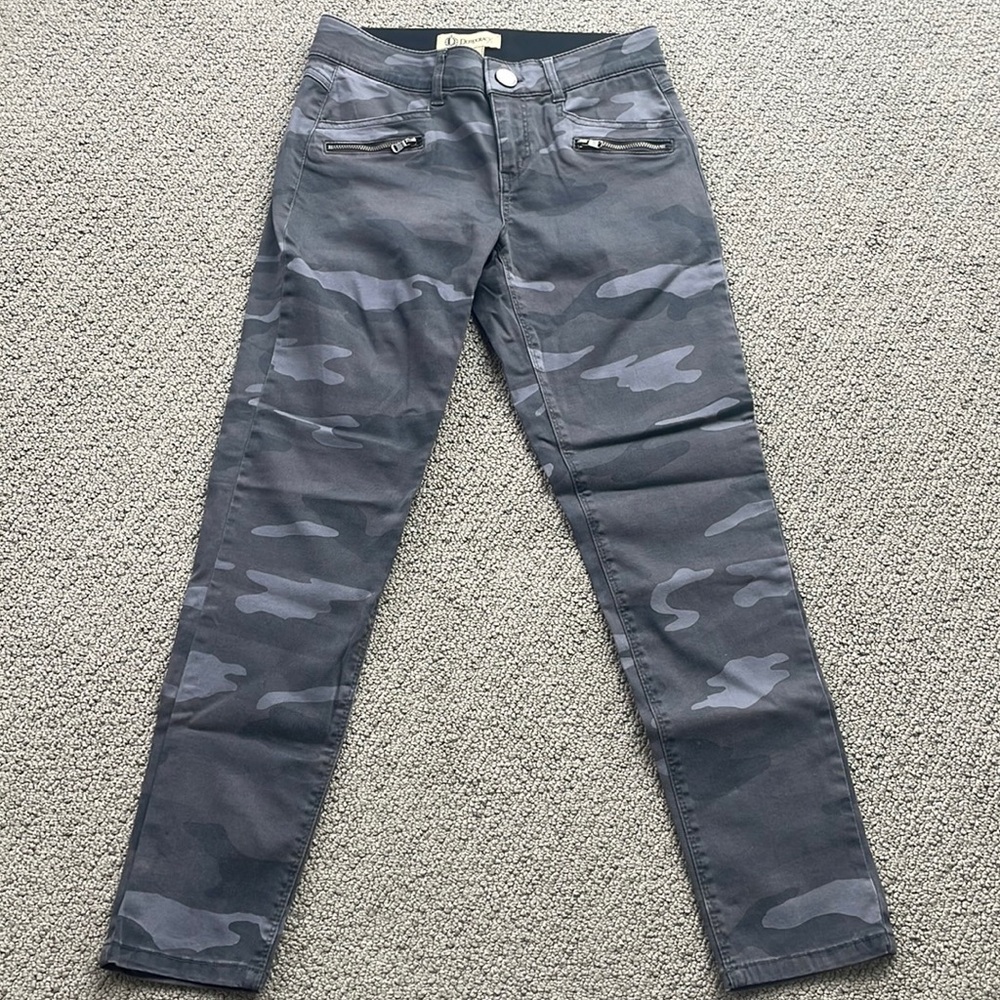 DEMOCRACY“Ab” technology, camouflage, jeans